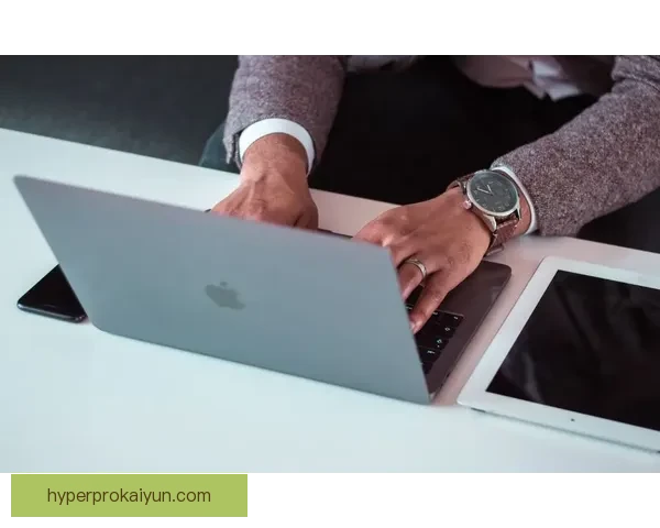 球员社交媒体动态分析：趋势显现互动频率及内容多样化